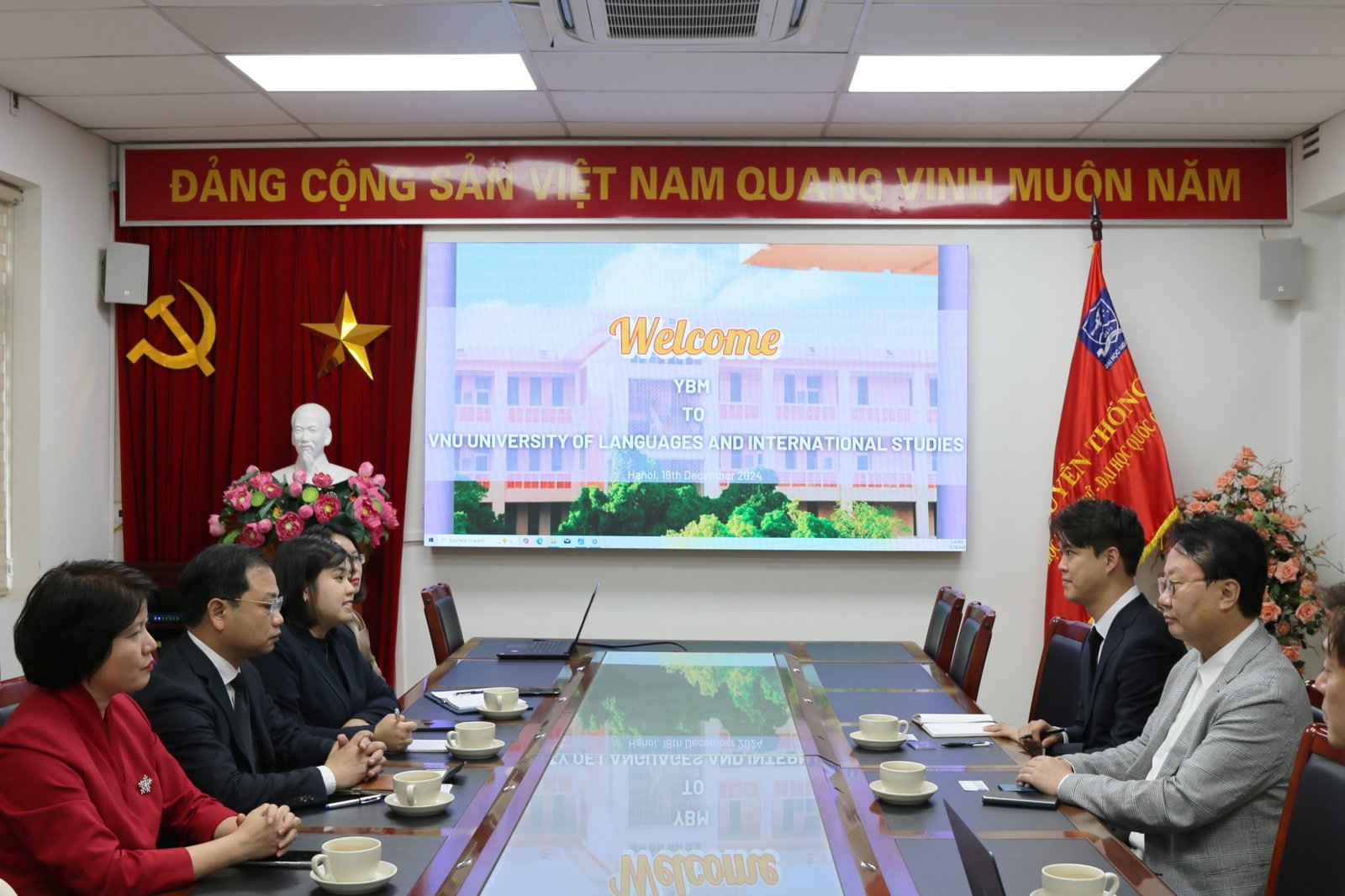 TẬP ĐOÀN YBM HÀN QUỐC GẶP MẶT VÀ LÀM VIỆC VỚI TRƯỜNG ĐẠI HỌC NGOẠI NGỮ